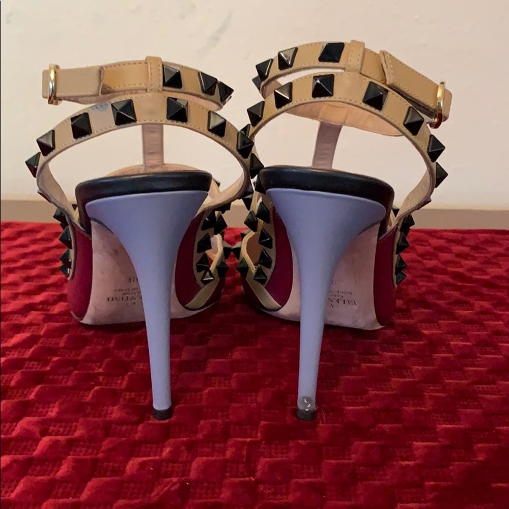 Valentino Garavani Pump - Picture 5 of 8